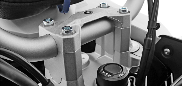 F900GS ハンドルバーライザー