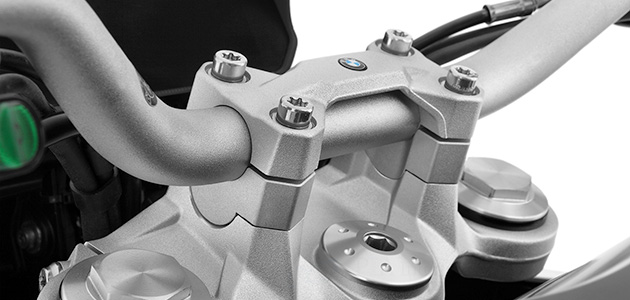 F900R ハンドルバーライザー