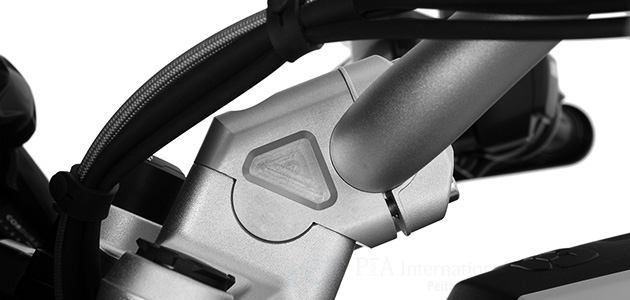 R1250GS ハンドルバーライザー