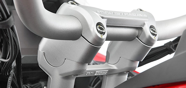 ムルティストラーダ V4 ハンドルバーライザー