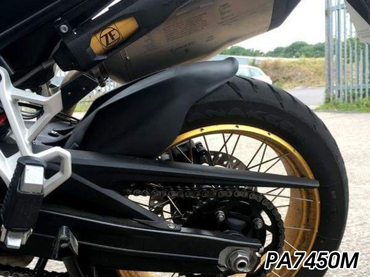 新型 F800GS 2024 カスタム フェンダー
