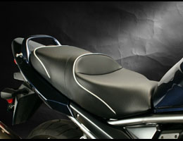 Triumph Speed Triple サージェントシート - Sargent World Sport Performance Seats