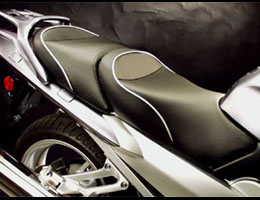 Triumph Speed Triple サージェントシート - Sargent World Sport Performance Seats