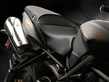 Sargent ワールドスポーツ パフォーマンスシート StreetTriple / StreetTriple R カスタムパーツ